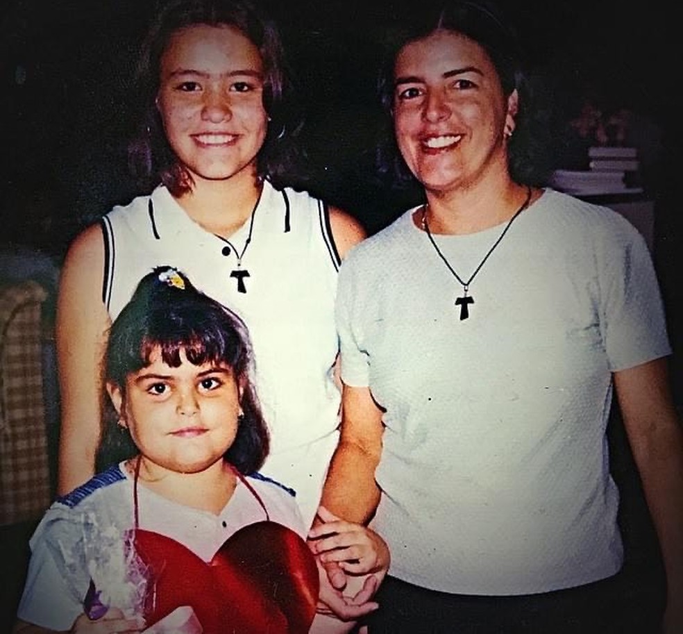 Mariana Braga da Costa com a irmã, Marina, e a mãe, Márcia — Foto: Arquivo pessoal