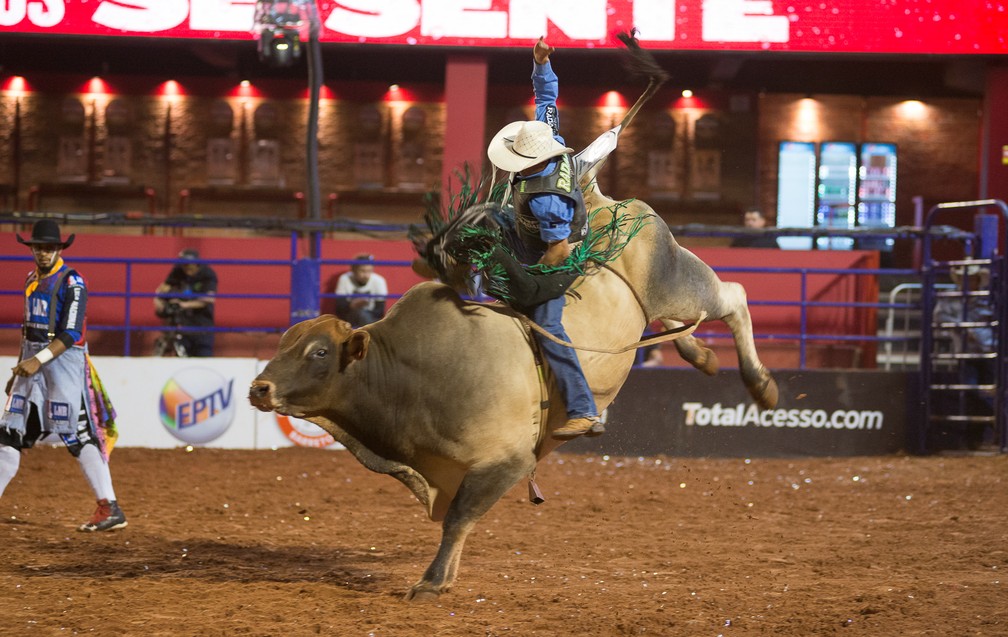 Barretos 2018: Peões disputam Liga Nacional de Rodeio; FOTOS | Festa do ...