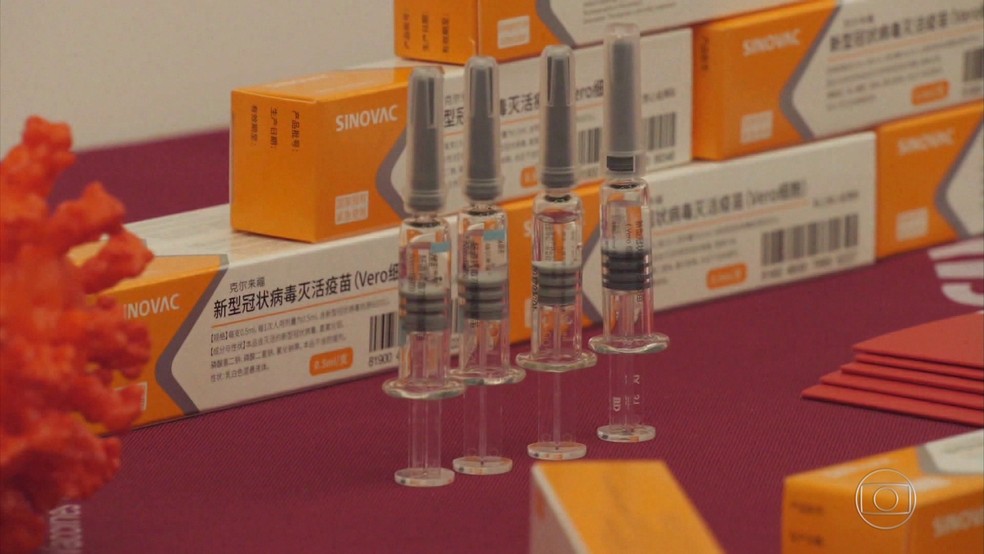Coronavac, vacina produzida pelo Instituto Butantã em São Paulo (SP) em parceria com o laboratório Sinovac — Foto: JN