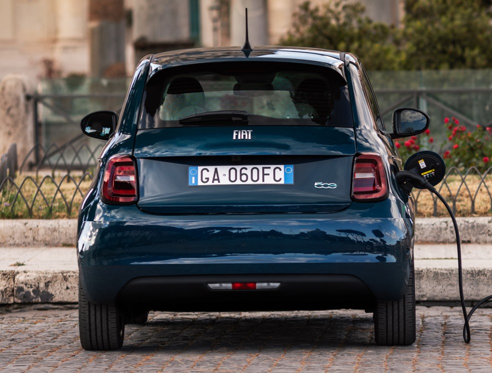 Fiat 500 La Prima — Foto: Divulgação/Fiat