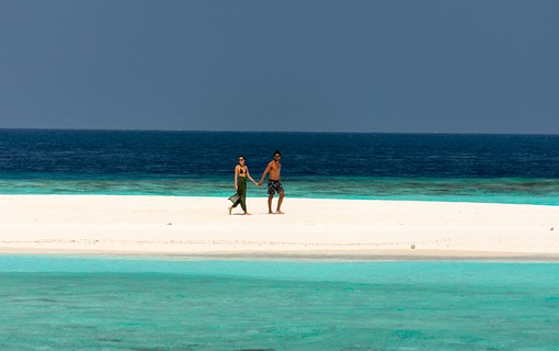 Agatha Moreira e Rodrigo Simas de férias nas Maldivas
