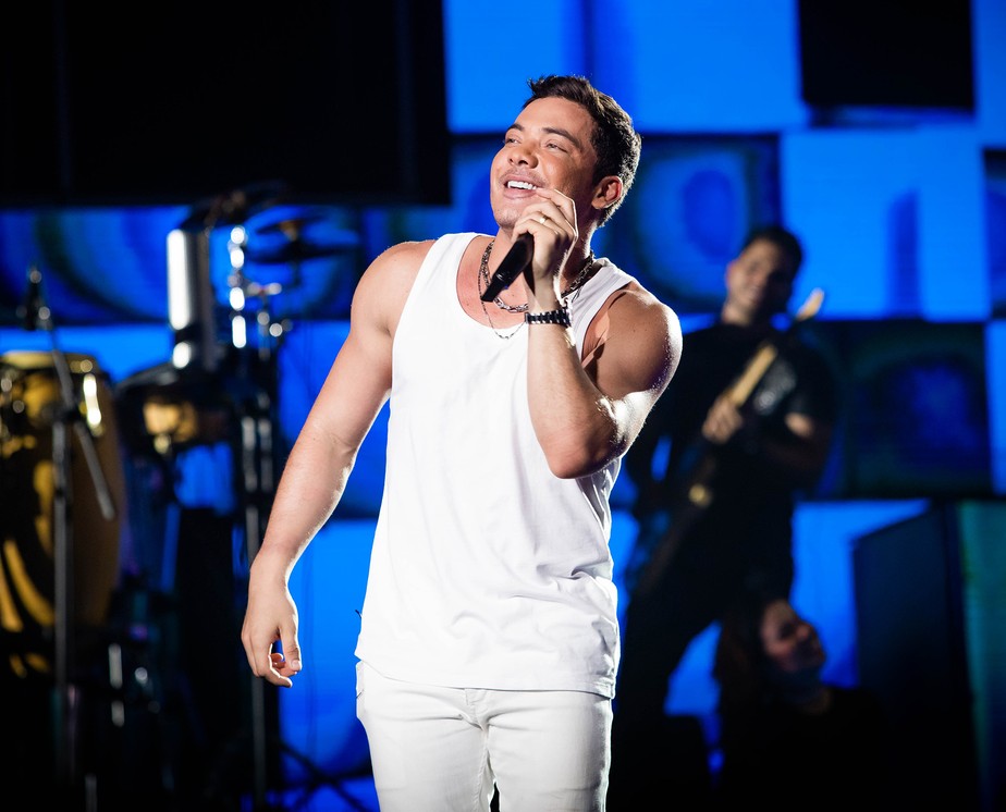 Wesley Safadao Segue Tendencia De Edicoes Deluxe E Adiciona Duas Musicas Ao Album Amplificado Blog Do Mauro Ferreira G1 Wesley safadão e garota safada 4 musicas novas agosto 2014 garota safada. wesley safadao segue tendencia de