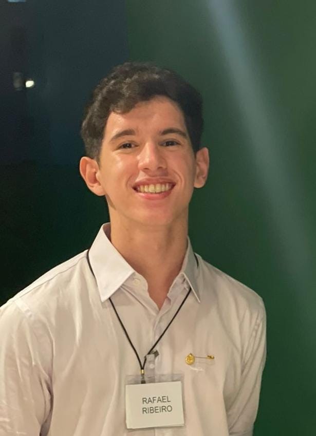 Em feito inédito, estudante brasileiro conquista medalhas de bronze em olimpíadas internacionais de física e química