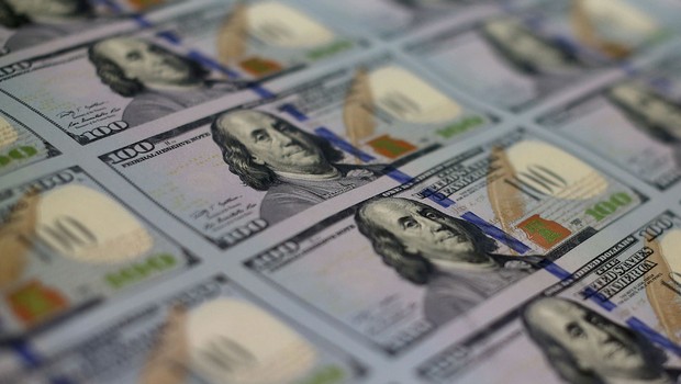 Dólar ; dólares ; câmbio ; repatriação ; estudar no exterior ; moeda norte-americana ; investimento ;  (Foto: Mark Wilson/Getty Images)