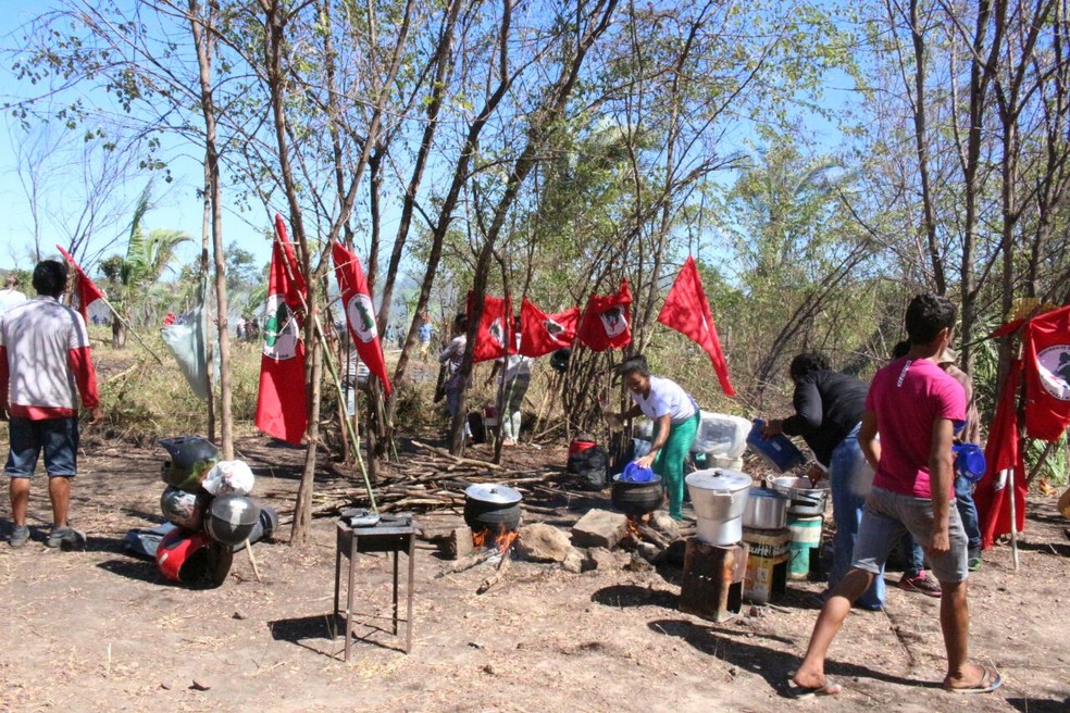 Movimento Sem Terra (MST) montou acampamento no fim de julho (Foto: Catarina Costa/G1)