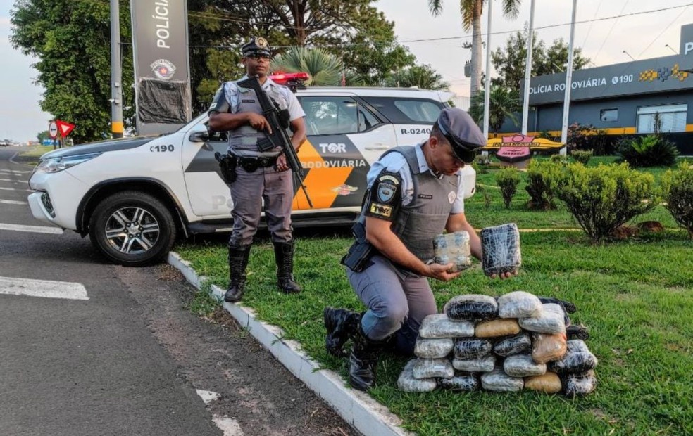 Jovem de 18 anos é presa por tráfico de drogas da rodovia Marechal Rondon em Rubiácea (SP) — Foto: Arquivo Pessoal