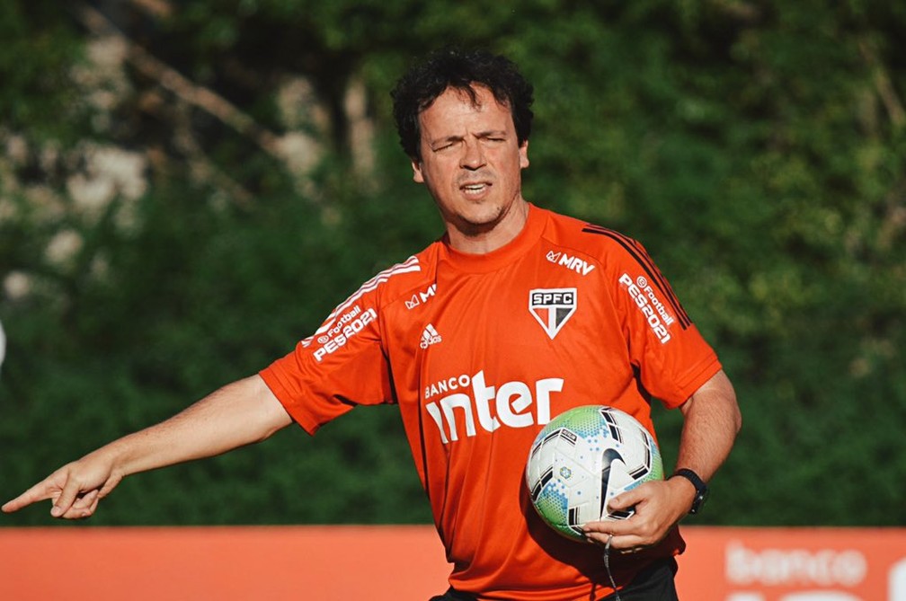 Fernando Diniz em treino do São Paulo — Foto: Divulgação São Paulo