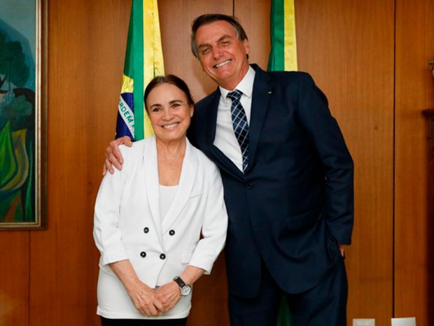 Regina Duarte e Jair Bolsonaro (Foto: Carolina Antunes/PR)
