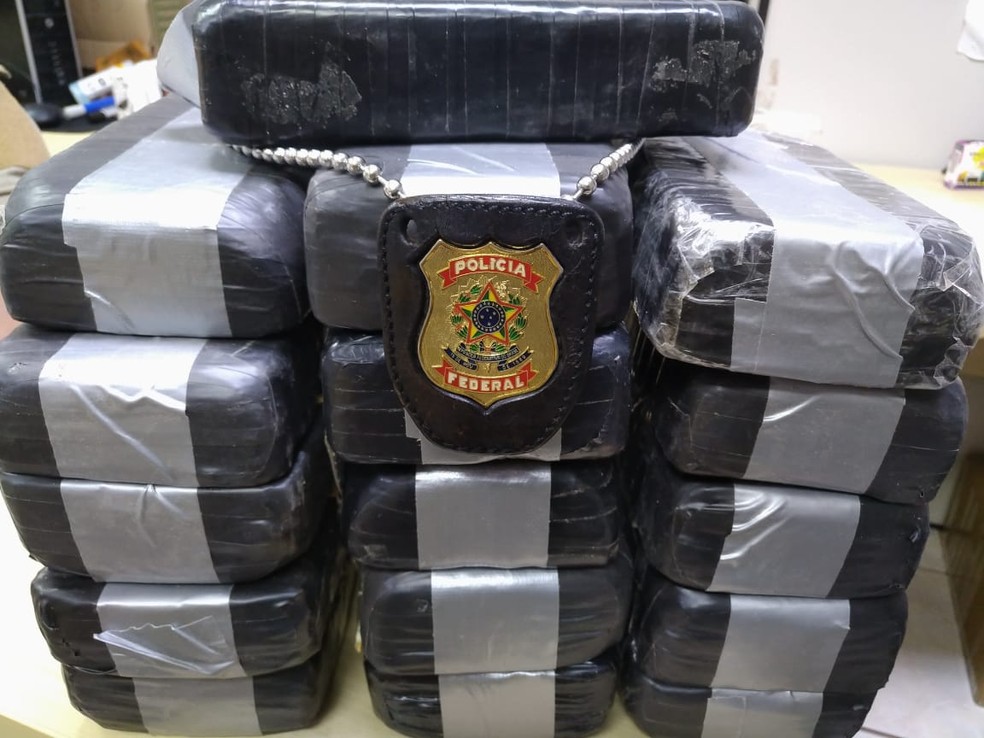 Tabletes de cocaÃ­na apreendidos pela PolÃ­cia Federal e ForÃ§a Nacional em CorumbÃ¡ neste domingo â Foto: PF/DivulgaÃ§Ã£o