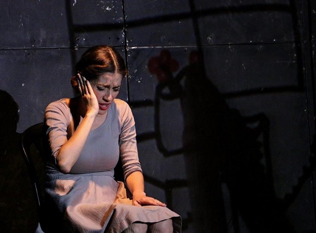 Quitéria Kelly em cena da peça Jacy (Foto: Daniel Torres)