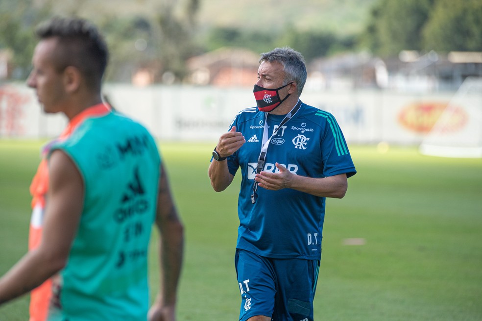 Dom&egrave;nec Torrent e Rafinha no treino do Flamengo &mdash; Foto: Alexandre Vidal/Flamengo