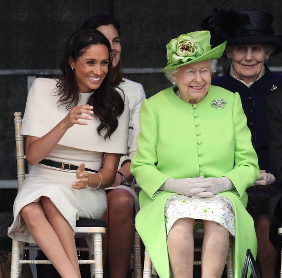 Meghan Markle e a rainha Elizabeth em 2018 — Foto: Reprodução / Instagram / @RoyalFamily