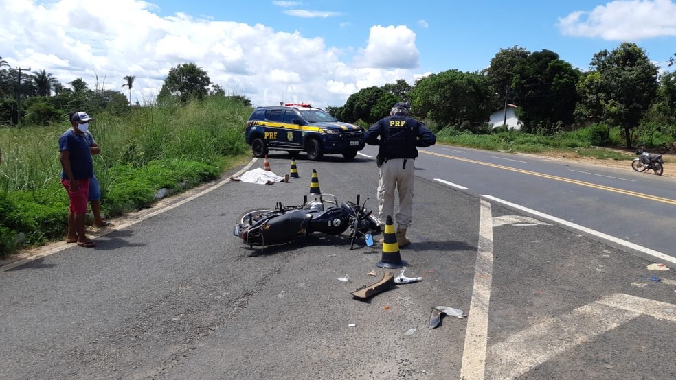 Acidente deixou um homem de 59 anos morto na BR-343.  — Foto: Divulgação/PRF