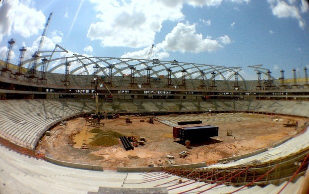 Obras do estádio já atingem 80% de conclusão (Foto: Isabella Pina)
