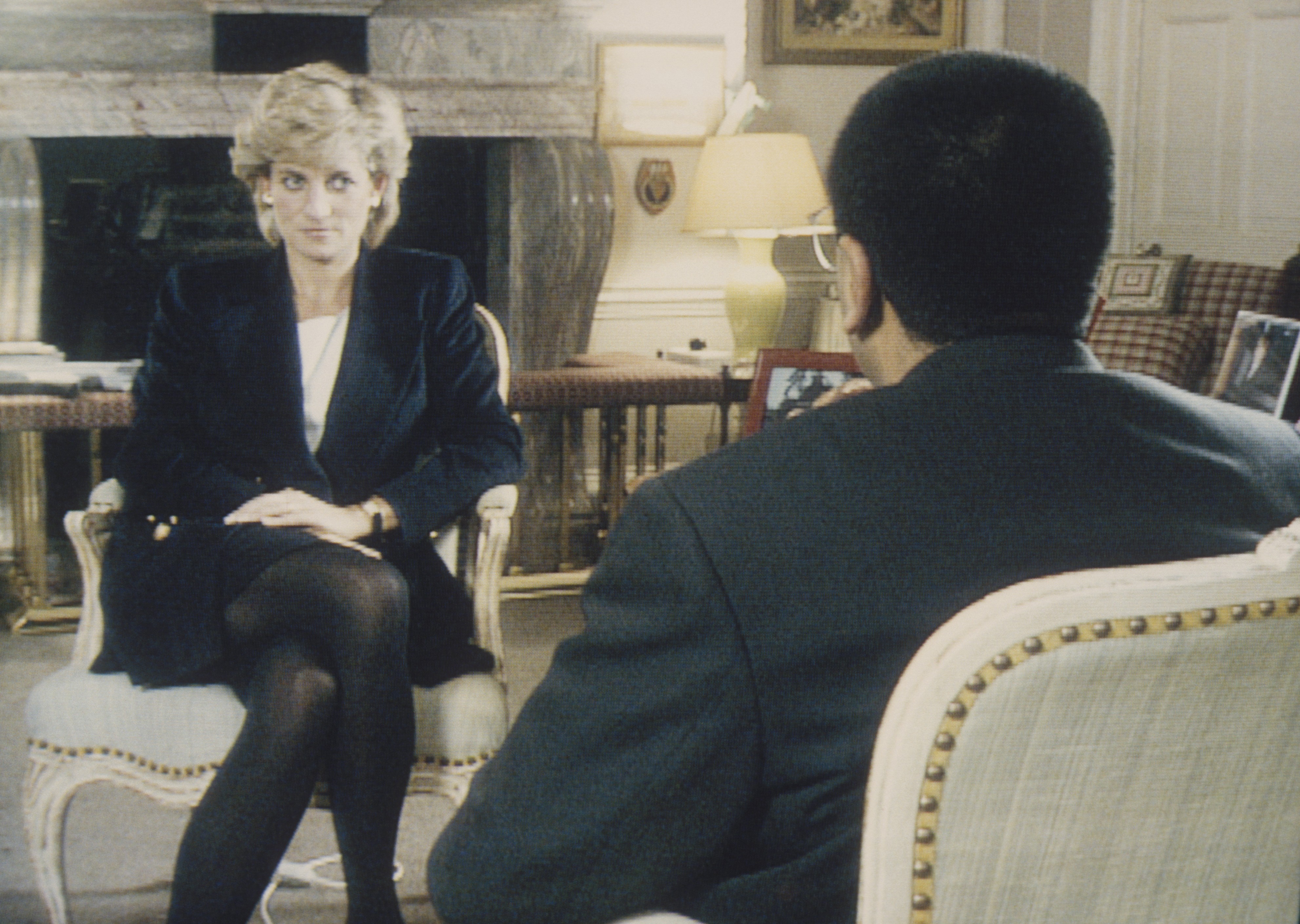 Princesa Diana e o jornalista Martin Bashir no programa Panorama, em 1995 (Foto: Getty Images)