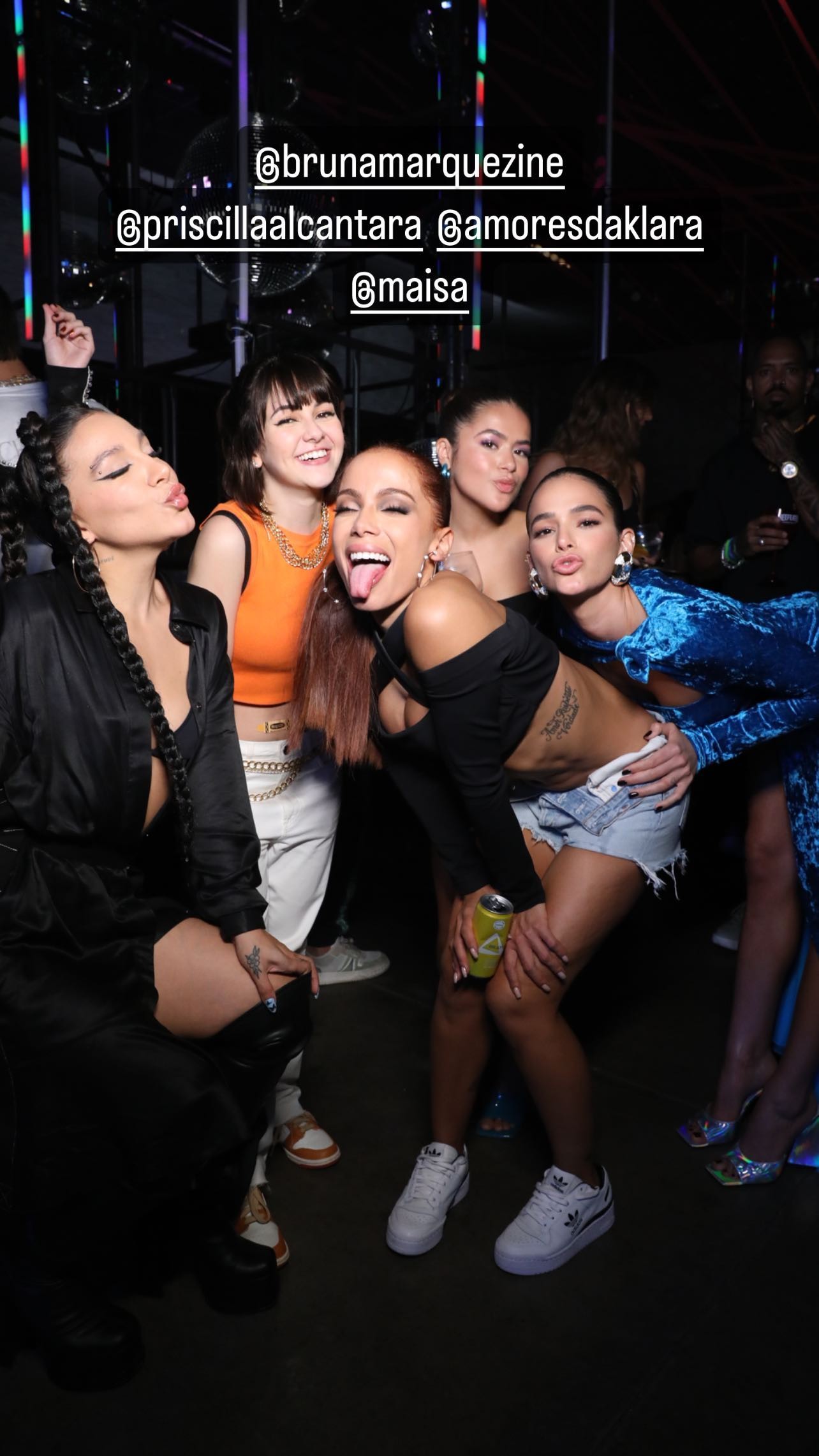 Anitta, Bruna Marquezine, Maísa, Priscilla e Maisa — Foto: Reprodução/Instagram