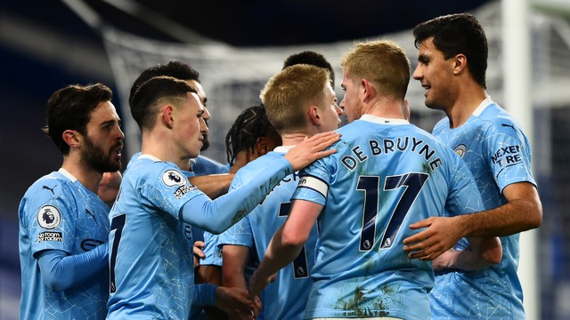 Manchester City vence o Chelsea em Stamford Bridge pelo Campeonato Inglês