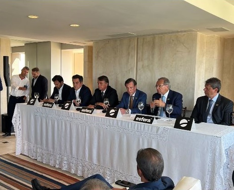 Bolsonaro e Guedes participam de almoço com empresários promovido pelo Grupo Esfera em SP