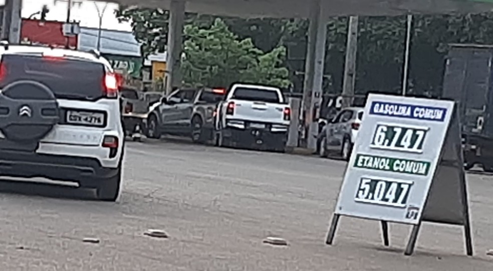 Filas em postos de combustíveis em MT — Foto: Divulgação