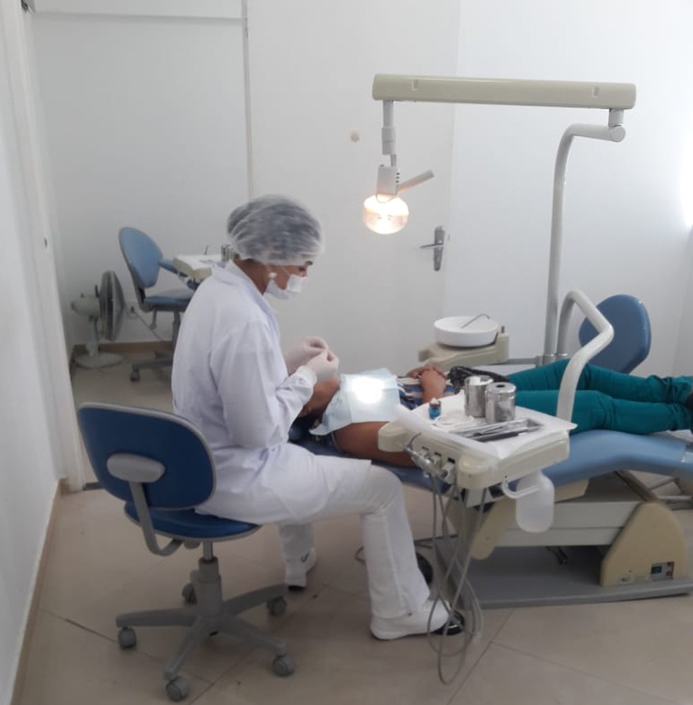 Falsa dentista atendia em consultório dentro de shopping em Brasília — Foto: Arquivo pessoal