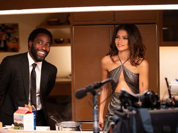 MALCOLM & MARIE (L-R): BEHIND THE SCENES with JOHN DAVID WASHINGTON as MALCOLM, ZENDAYA as MARIE. Cr: DOMINIC MILLER/NETFLIX © 2021. (Foto: DOMINIC MILLER/NETFLIX © 2021)