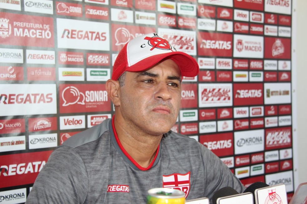 Chamusca recebeu reforços nesta semana — Foto: Denison Roma/GloboEsporte.com