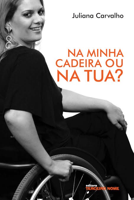 O livro "Na Minha Cadeira ou Na Tua", escrito por Juliana Carvalho (Foto: Arquivo pessoal)