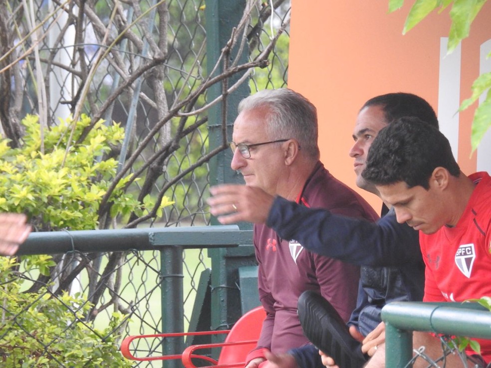 Jardine esteve com Dorival Júnior no ano passado, no CT da Barra Funda (Foto: Marcelo Hazan)