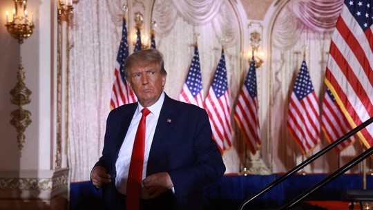 Trump diz que ‘nunca gostou’ da atriz pornô Stormy Daniels e a chama de ‘cara de cavalo’ em primeiro comício da campanha presidencial 