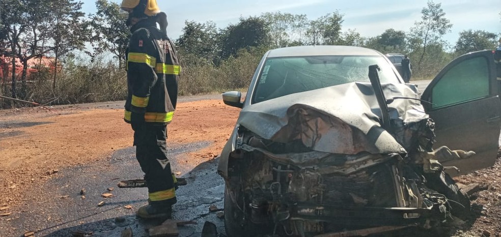 Acidente próximo a Conceição do Pará — Foto: Corpo de Bombeiros/Divulgação
