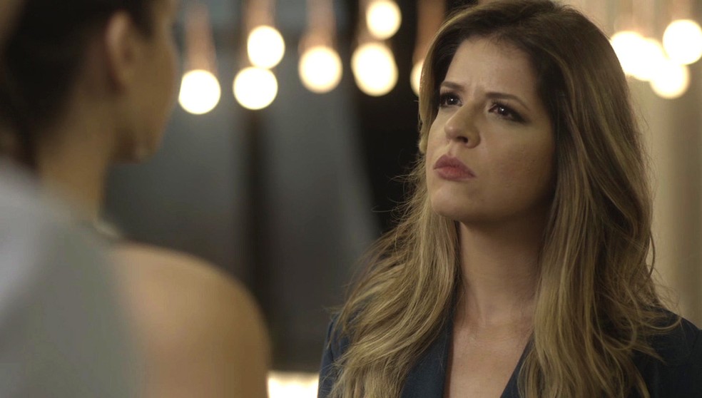 E Luíza acaba dizendo alguns desaforos à Maria Pia (Foto: TV Globo)