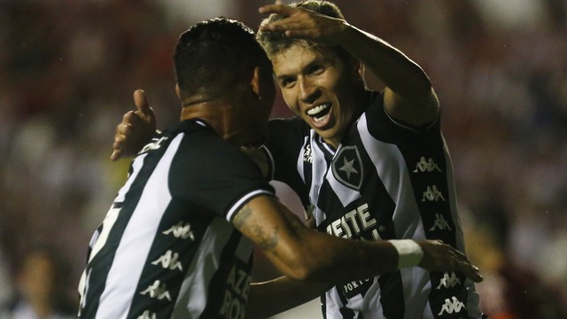 Luiz Fernando e Bruno Nazário em Náutico x Botafogo