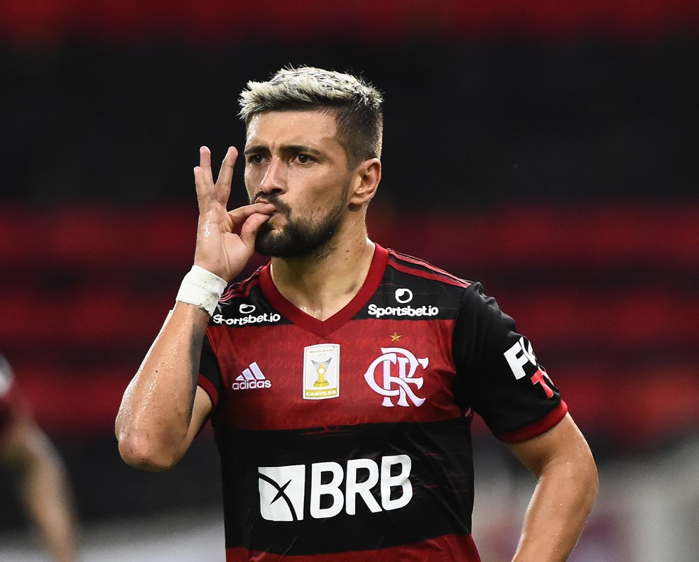 Flamengo x Fluminense: comemoração de Arrascaeta bomba nas redes sociais |  flamengo | ge