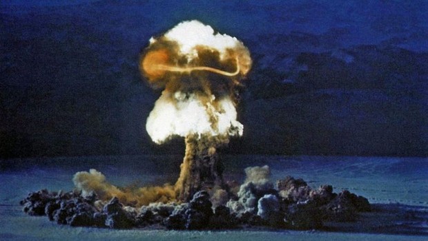 Testes de armas nucleares têm características similares ao evento ocorrido no Atacama, por também deixarem rochas fundidas, explica pesquisador (Foto: Getty Images via BBC News)