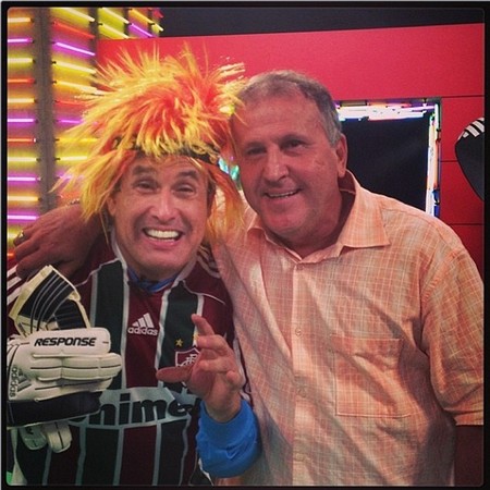 Curtinha: tricolor, Sérgio Mallandro homenageia Zico e recebe dedicatória