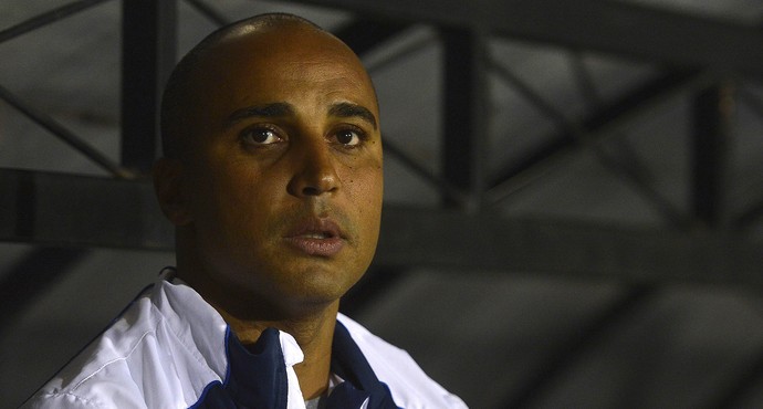 Roger Flores vê efetivação de Deivid como aposta duvidosa do Cruzeiro