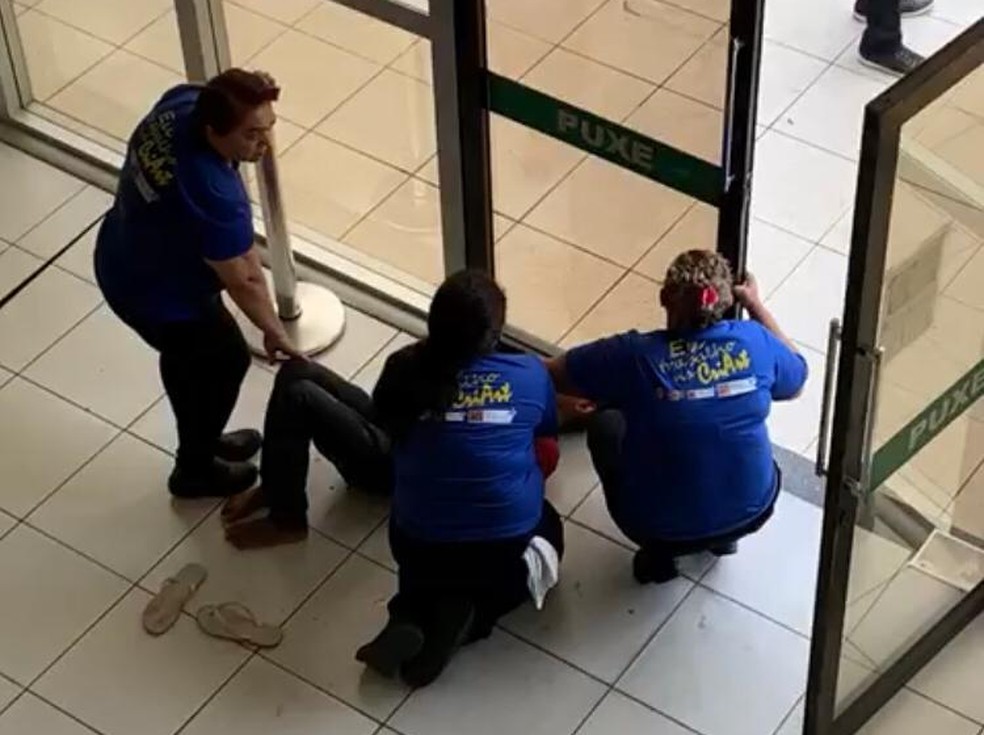 Homem é baleado no Fórum de Sobral; suspeitos fugiram — Foto: Reprodução