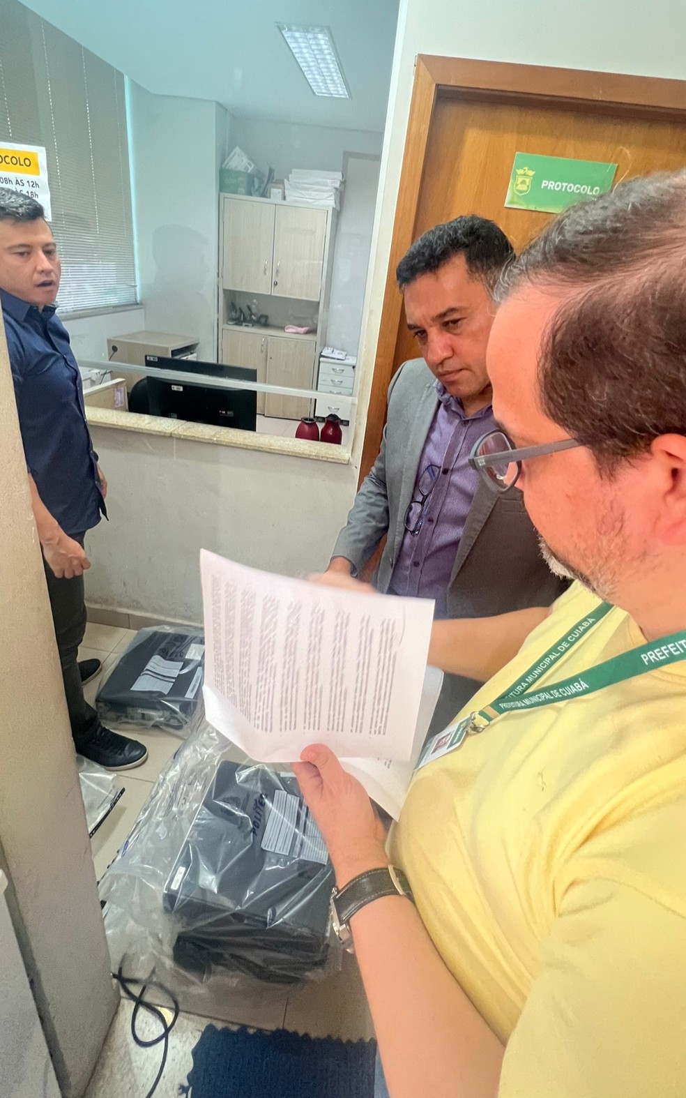 Itens foram retirados do prédio da secretaria na sexta-feira (6), segundo o município. — Foto: Prefeitura de Cuiabá