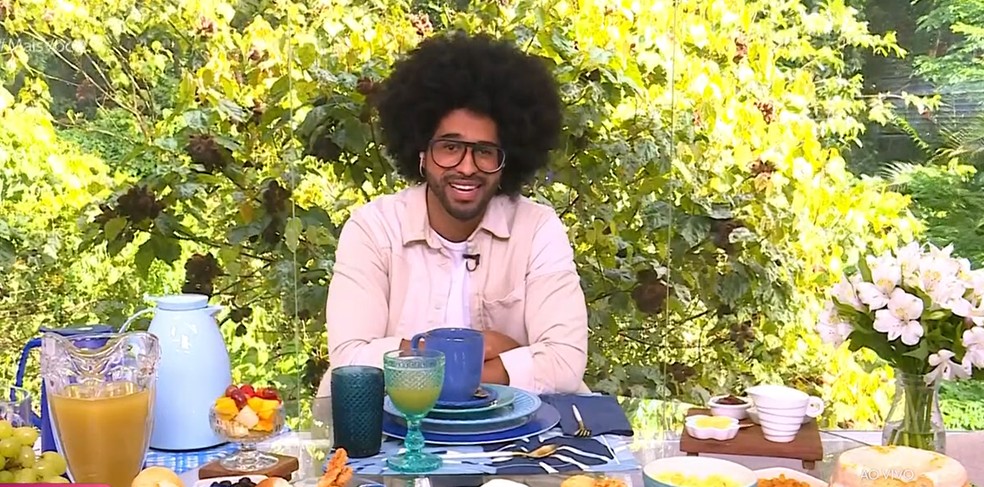 Luciano Estevan, o primeiro eliminado do 'BBB 22', no 'Mais Você' — Foto: Reprodução/Globo