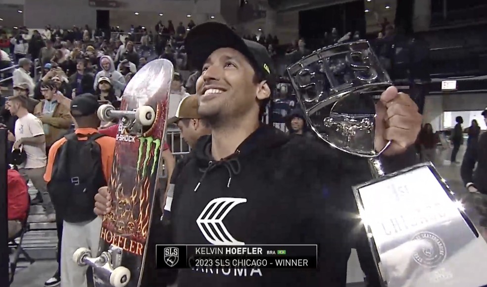 Kelvin Hoefler é campeão da SLS em Chicago — Foto: Reprodução