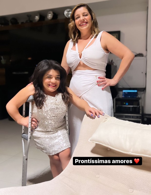 Pequena Lo e a m,ãe, Rosemary da Silva Batista (Foto: Reprodução/Instagram)