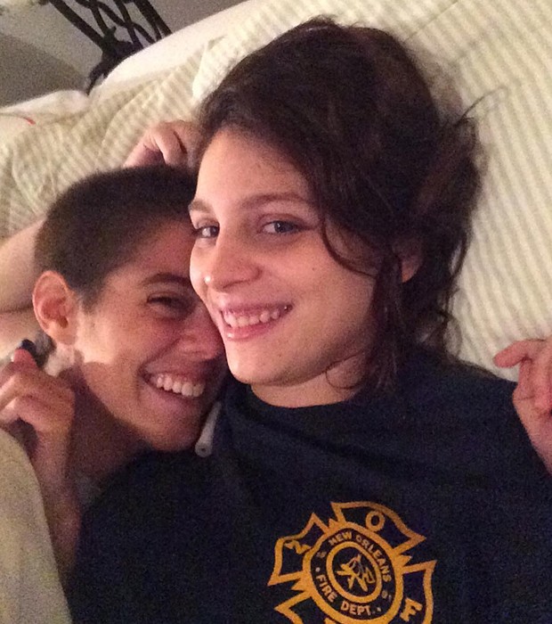 Lara Tremouroux e a namorada Bia Novaes (Foto: Foto: Reprodução Instagram)