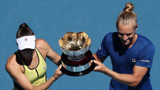 Stefani e Matos levam o Australian Open e são a primeira dupla mista brasileira campeã de grand slam