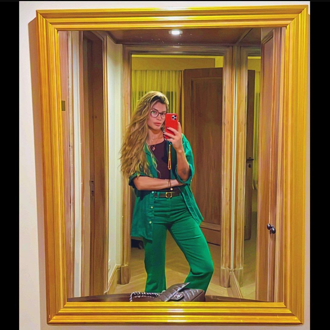 Grazi Massafera publica novas selfies e fãs elogiam (Foto: Reprodução / Instagram)