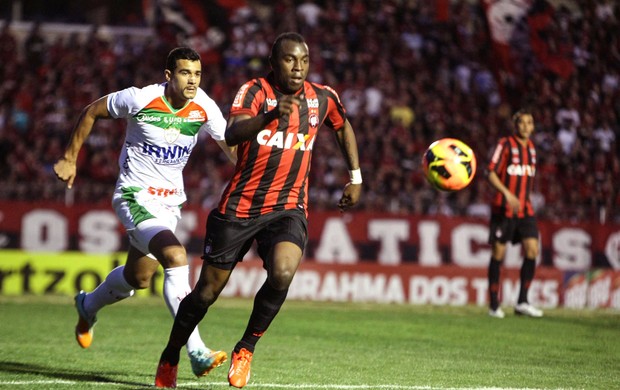Manoel jogo Atlético-PR e Portuguesa (Foto: Joka Madruga / Futura Press)