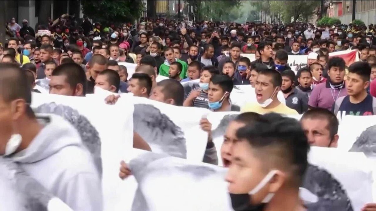 General arrestado en México acusado de participación en desaparición de estudiante |  Mundo