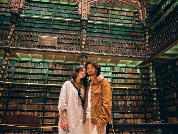 Bruna Marquezine e Xolo Maridueña (Foto: Reprodução/Instagram)