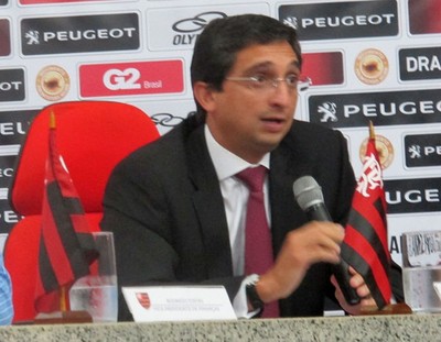 Flamengo move nova ação contra Ferj para explorar publicidade de campo