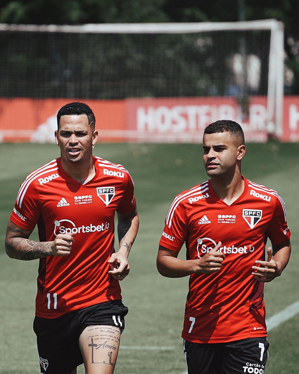 Luciano e Alisson em treino do São Paulo no CT da Barra Funda — Foto: São Paulo FC