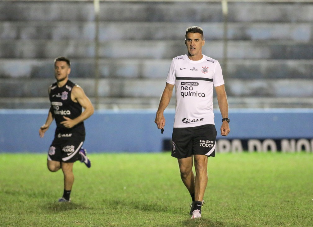 Escalação do Corinthians: Mancini prepara o time em Salgueiro; gramado e iluminação preocupam